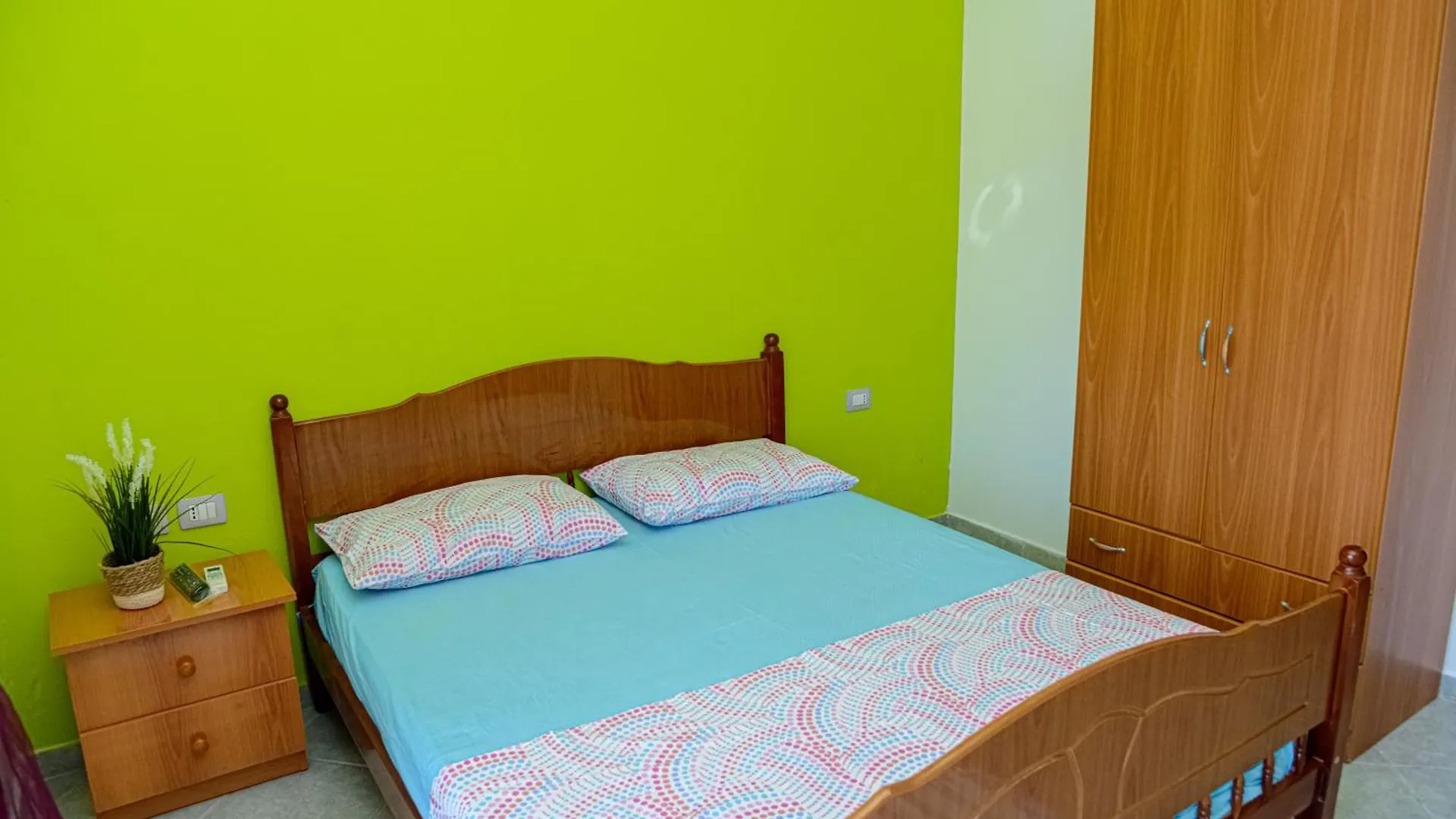 Hotel Aurora Vlorë 3*,  Αλβανία